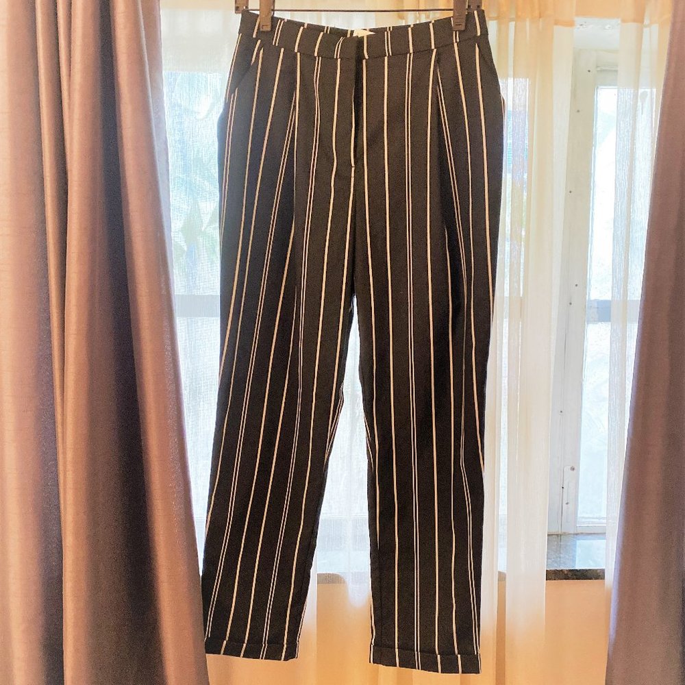 H&M NWT Paper Bag Cropped Pants Slacks Size 4